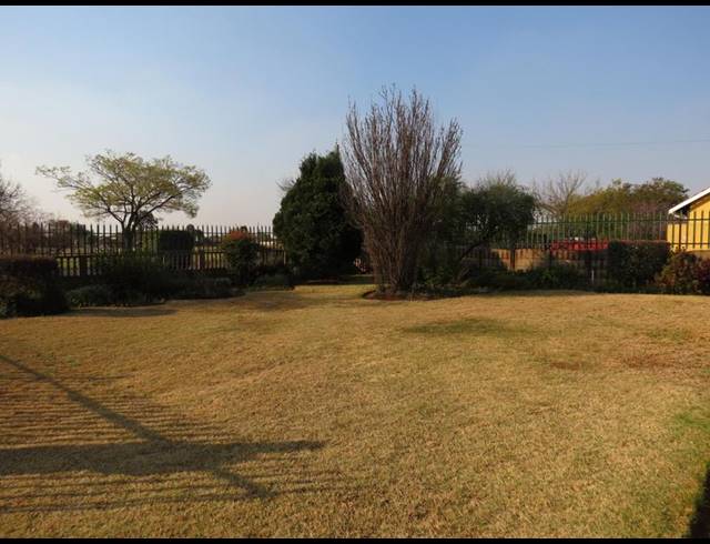4 BEDROOM HOUSE FOR SALE IN GERMISTON CENTRAL
